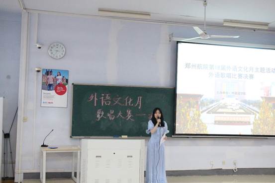 说明: 图片包含 室内, 男人, 站, 女人描述已自动生成 说明: 图片包含 室内, 男人, 站, 女人描述已自动生成