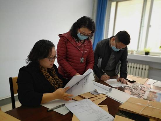 说明: C:\Documents and Settings\Administrator\桌面\2.jpg 说明: C:\Documents and Settings\Administrator\桌面\2.jpg